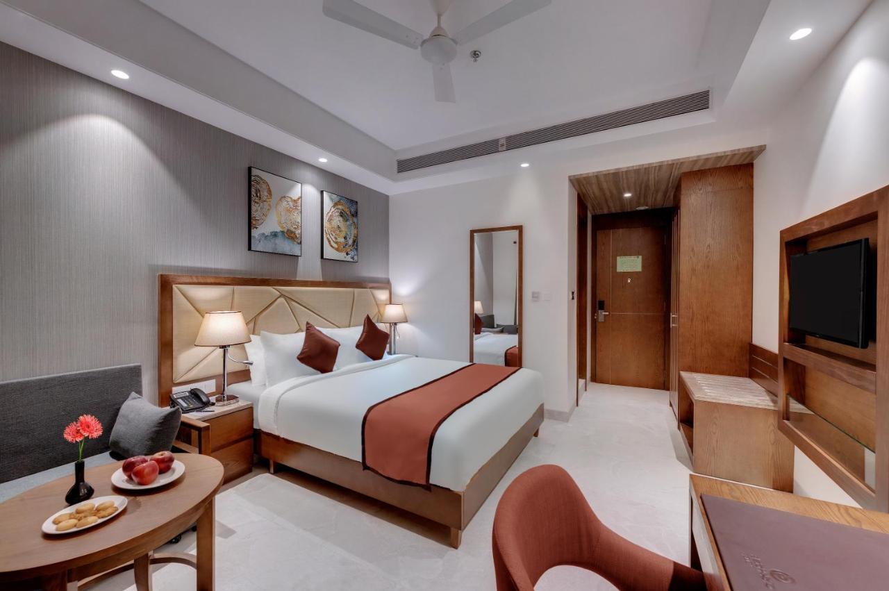 Click Hotel Aurangabad Екстериор снимка