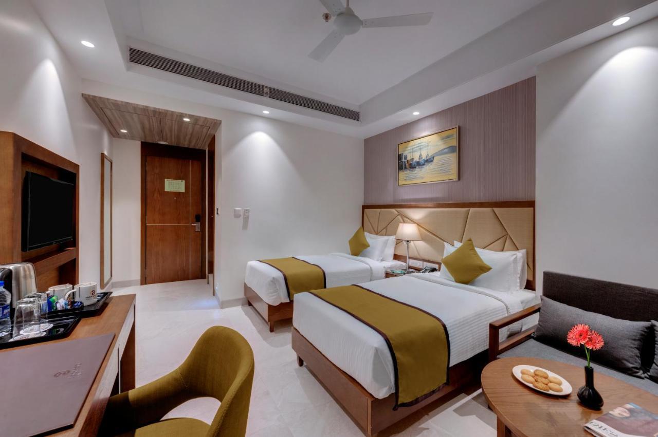 Click Hotel Aurangabad Екстериор снимка